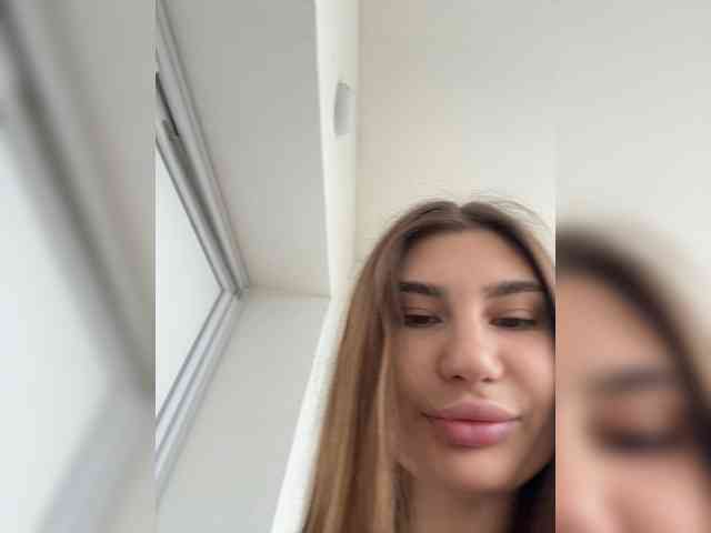 -EmilyBaby-'s chat room