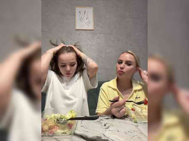_Katrinka_'s chat room