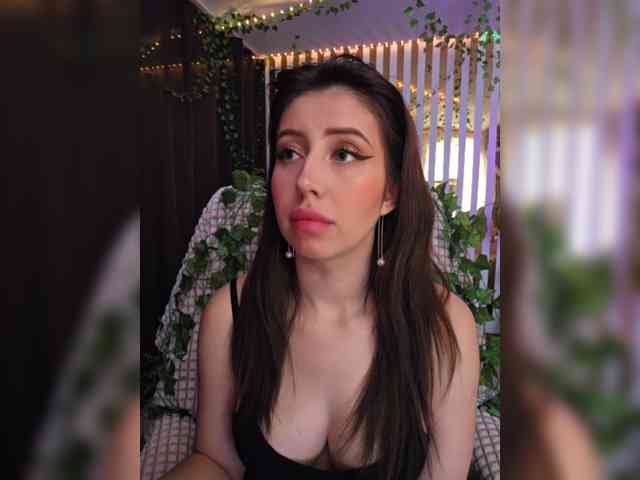 -Violetttttka-'s chat room