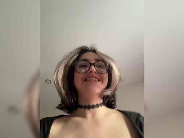 Honey_buns's chat room