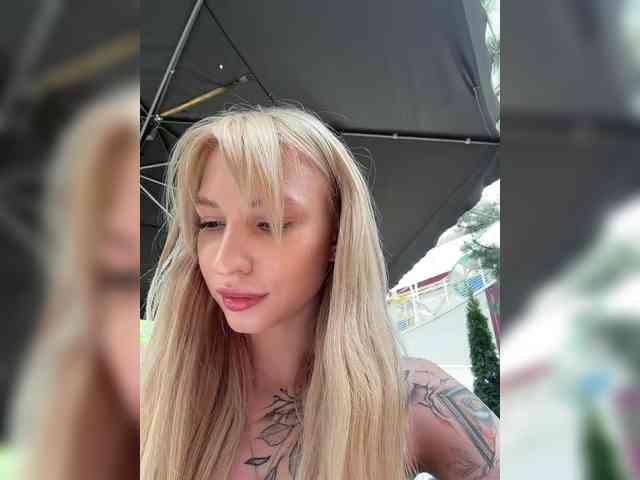 Cristi-Candy's chat room