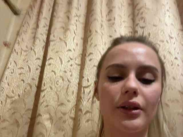 _Katrinka_'s chat room