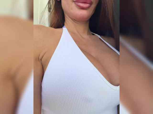 OrgazMia's chat room