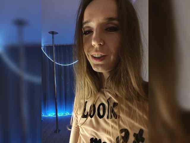 A_R_T_A's chat room
