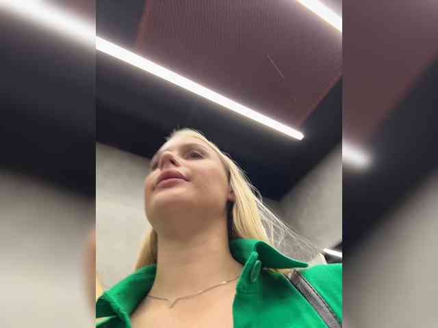 _Katrinka_'s chat room
