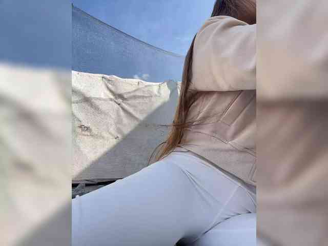 -_-_--------'s chat room