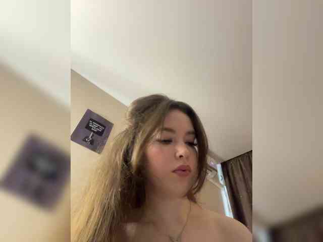 YourLadyyy's chat room