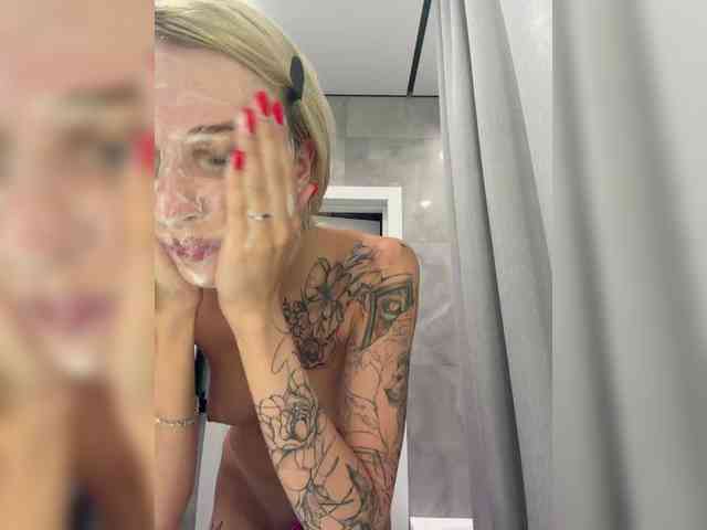 Cristi-Candy's chat room