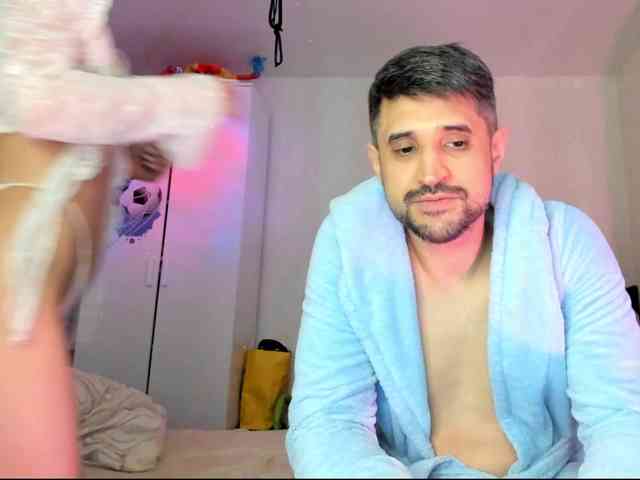 VIP17CoupleDream's chat room
