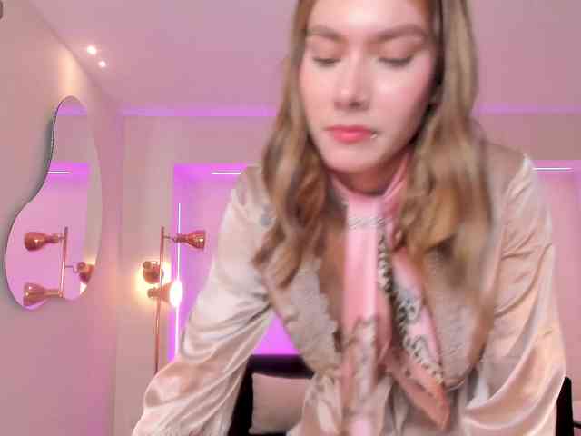 NiaSalvatore's chat room