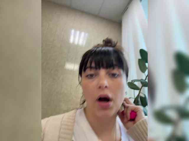 LustySass's chat room