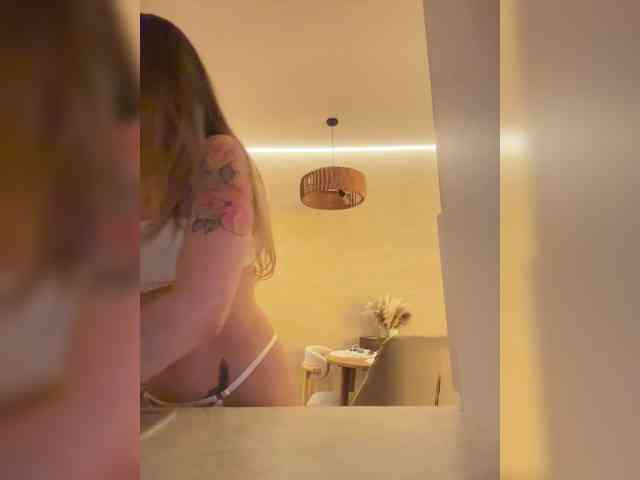 Pekkaboo's chat room