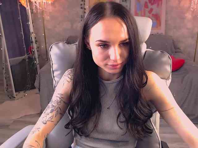 NicoleMerz's chat room