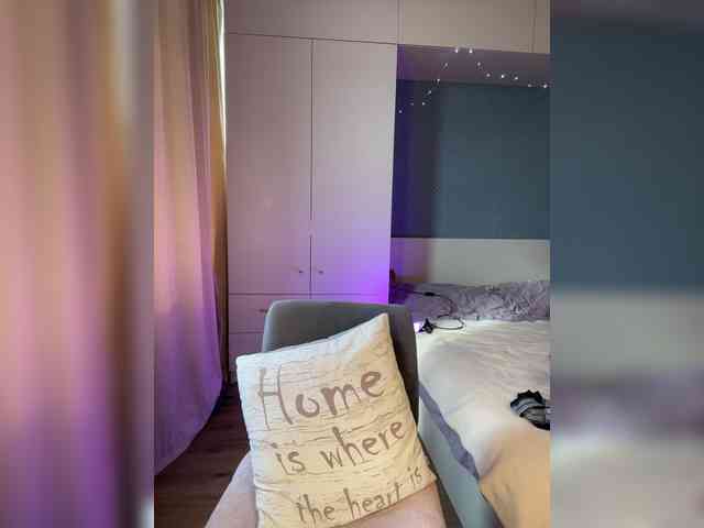 MelenaFox's chat room