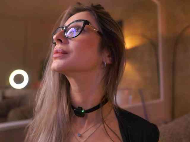 MaddieBryggs's chat room