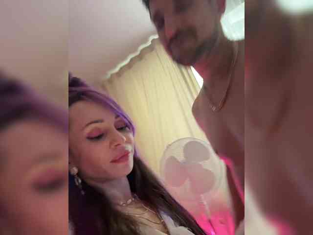 VIP17CoupleDream's chat room