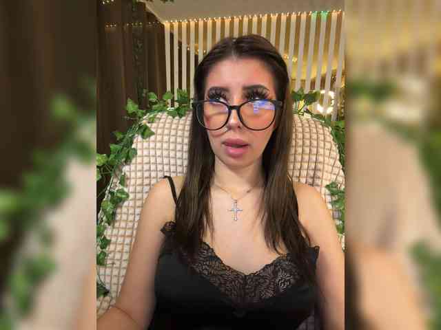 -Violetttttka-'s chat room