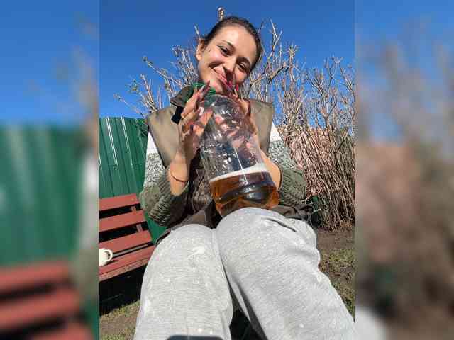 Anutka-chocolatee's chat room