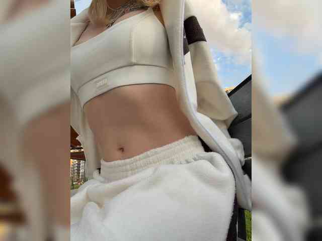 Cristi-Candy's chat room