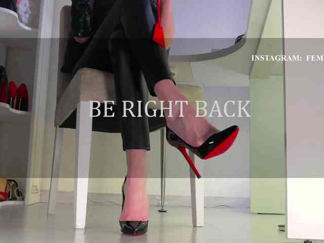 Femdomheels's chat room