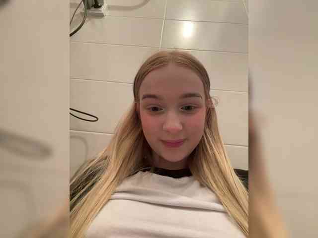 MimiMila's chat room