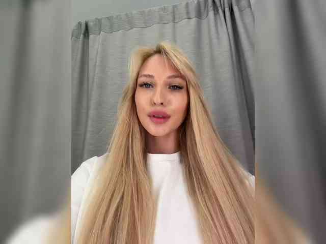 Cristi-Candy's chat room