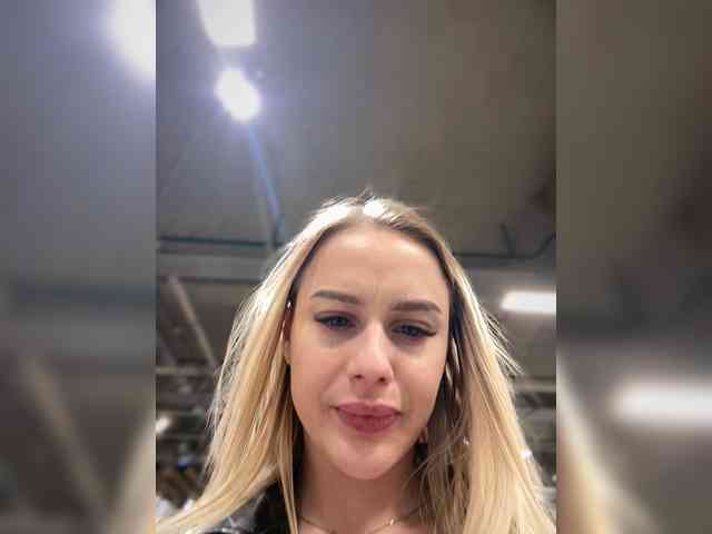 _Katrinka_'s chat room