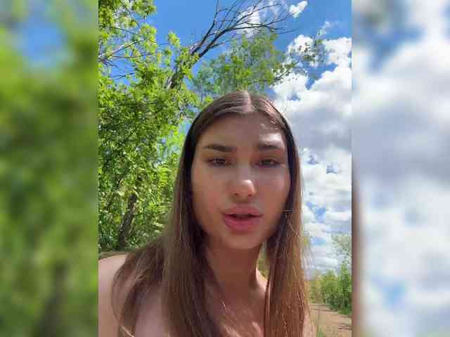 -EmilyBaby-'s chat room