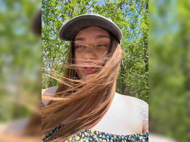 -EmilyBaby-'s chat room