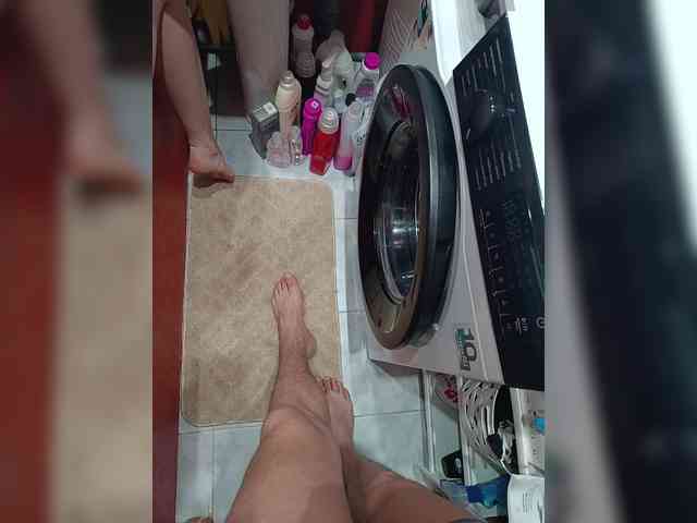 SexyCouple69's chat room