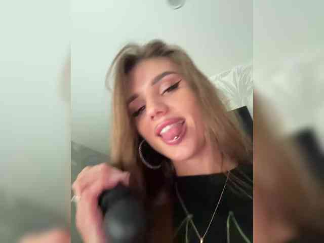 SweetyMia's chat room