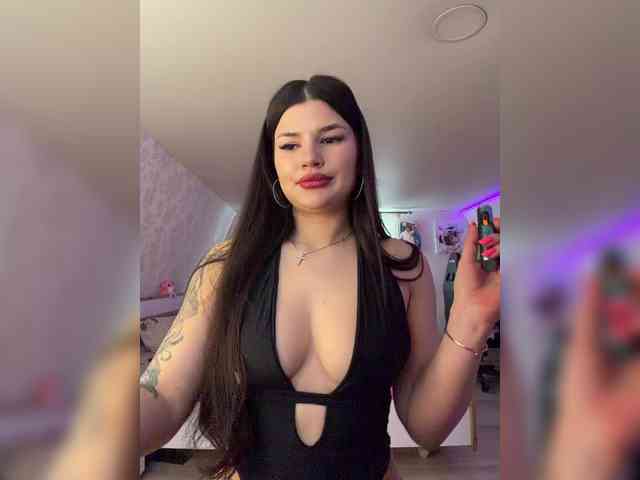 -MaybeBaby-'s chat room