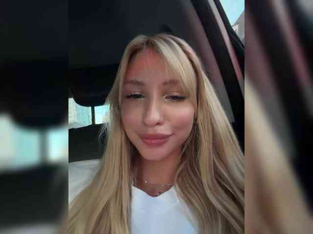 Cristi-Candy's chat room