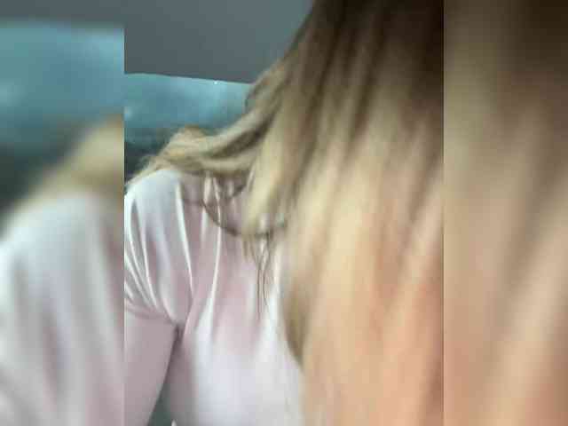 LedyMiya's chat room