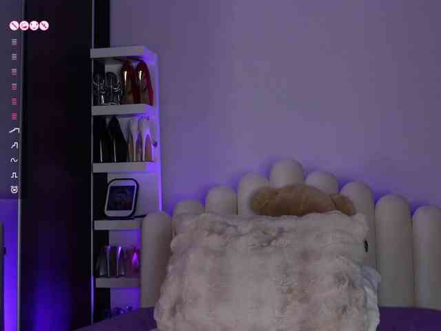 AngelaMyst's chat room