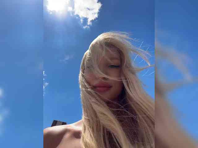 Cristi-Candy's chat room