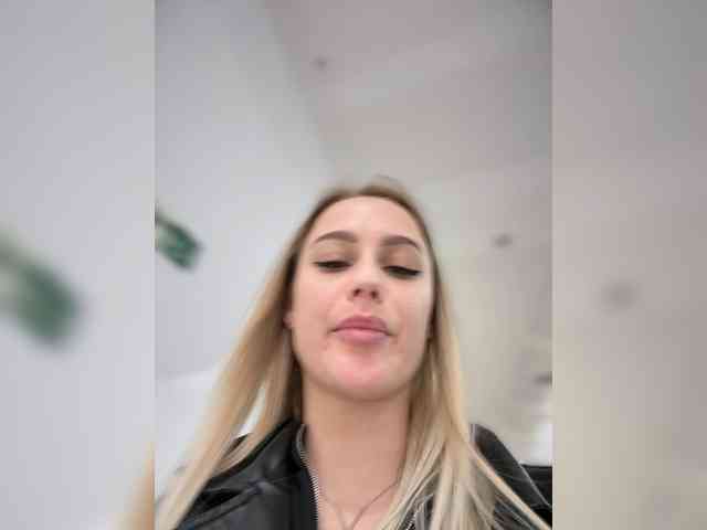 _Katrinka_'s chat room