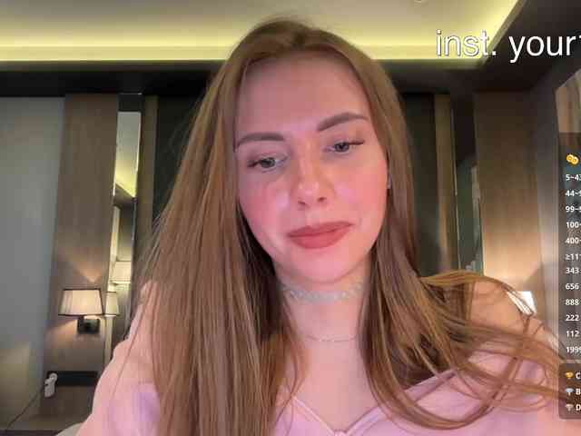 VikkiExtraCheese's chat room