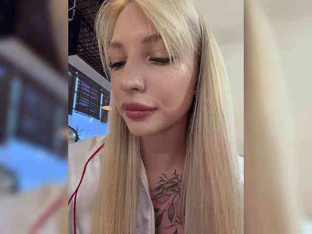 Cristi-Candy's chat room