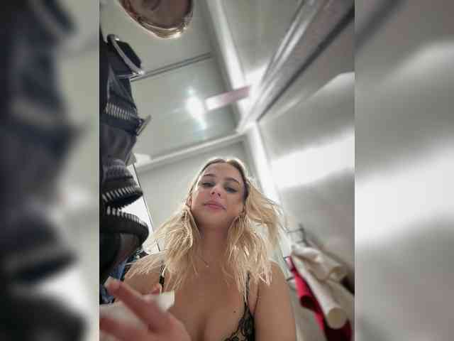 _Katrinka_'s chat room