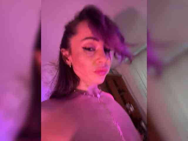 VIP17CoupleDream's chat room