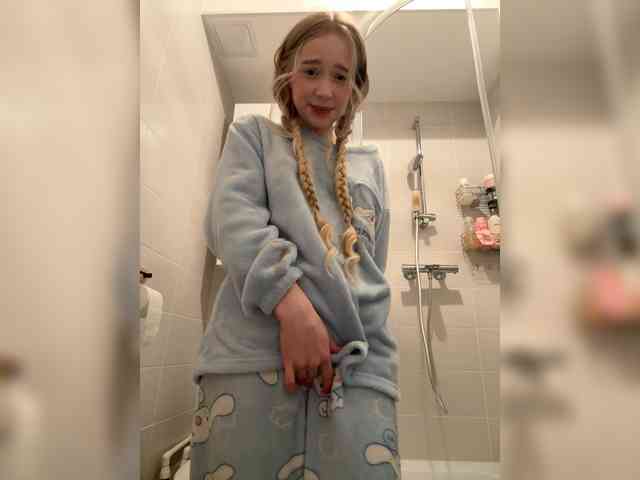 MimiMila's chat room