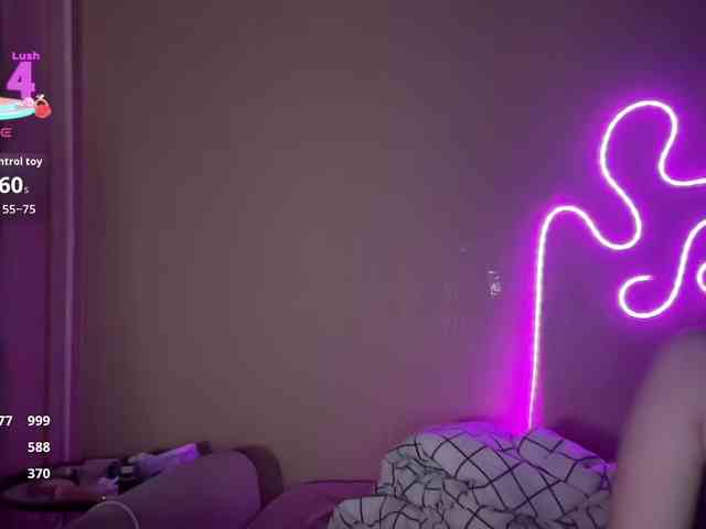 titsDestroy2007's chat room