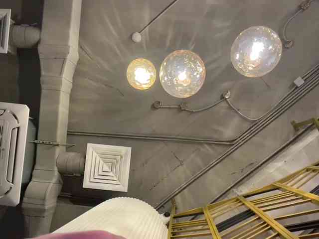 VikkiExtraCheese's chat room