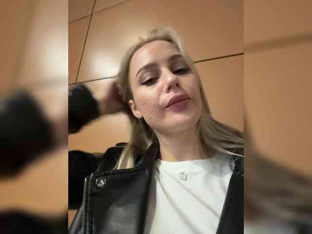 _Katrinka_'s chat room