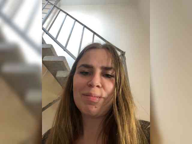 LolaSexxx's chat room