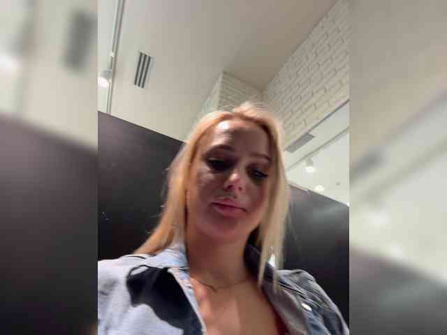 _Katrinka_'s chat room