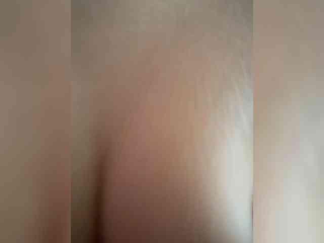 AlisaAres's chat room