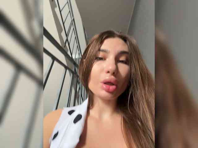 -EmilyBaby-'s chat room