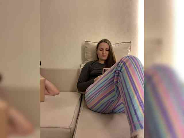 Annafirepussy's chat room